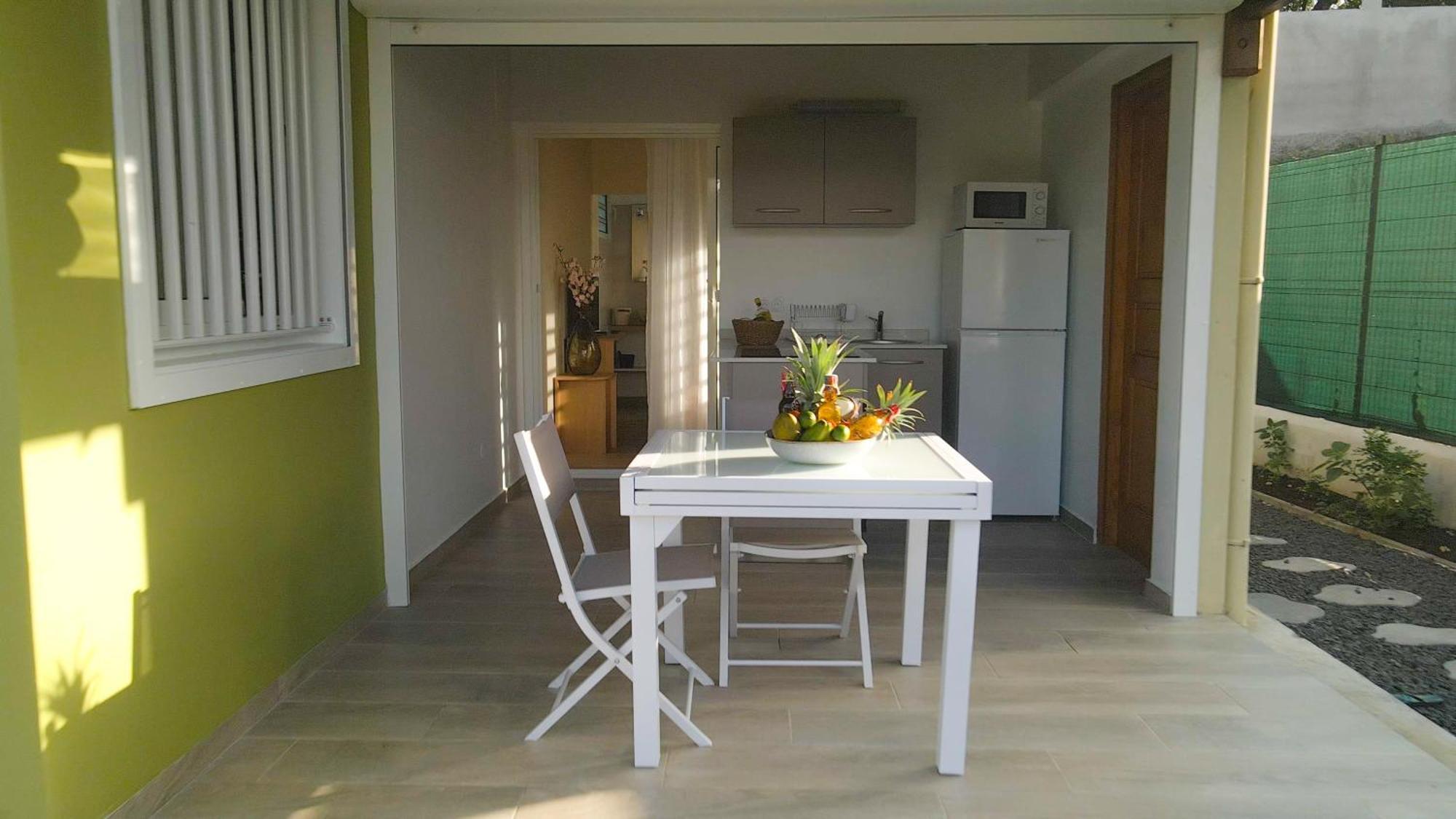 Studio Avec Piscine, A 3 Minutes A Pied Des Plages Sainte-Anne  Exterior foto